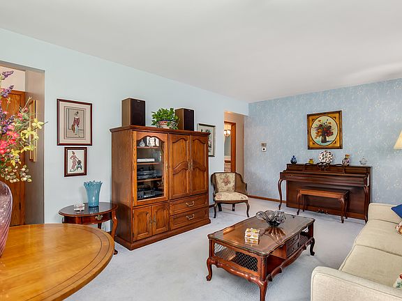 5th image of 6324 W Bryn Mawr Ave