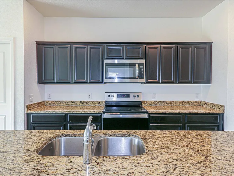 746 Wilshire Dr — Photo 18