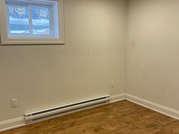 5th image of 2489 Clover St #1018096