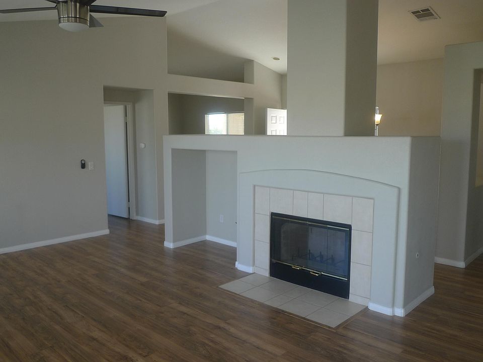 1st image of 73530 Woodward Dr
