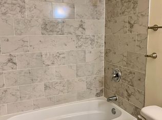 490 Pleasant Run Dr APT 3, Wheeling, IL 60090