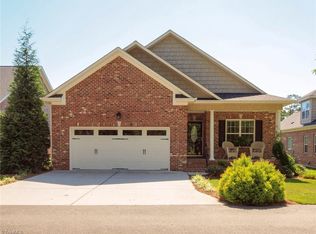 4791 Forest Oaks Dr, Greensboro, NC 27406