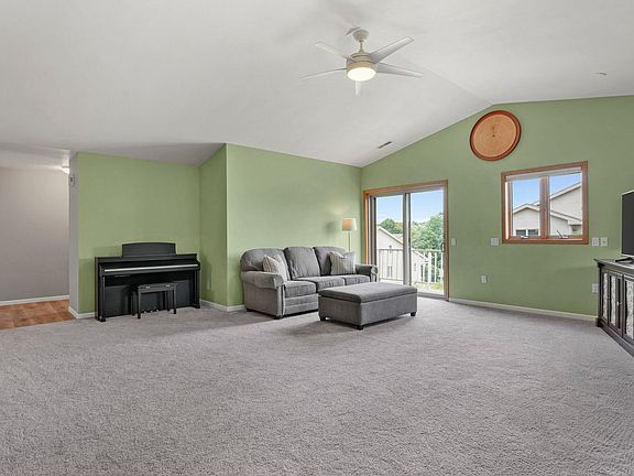4th image of 626 Military Ridge Dr