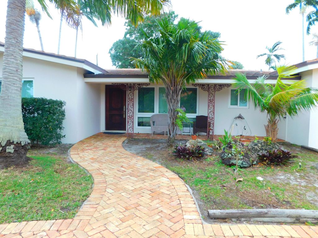 2580 SE 5th Court, photo 4