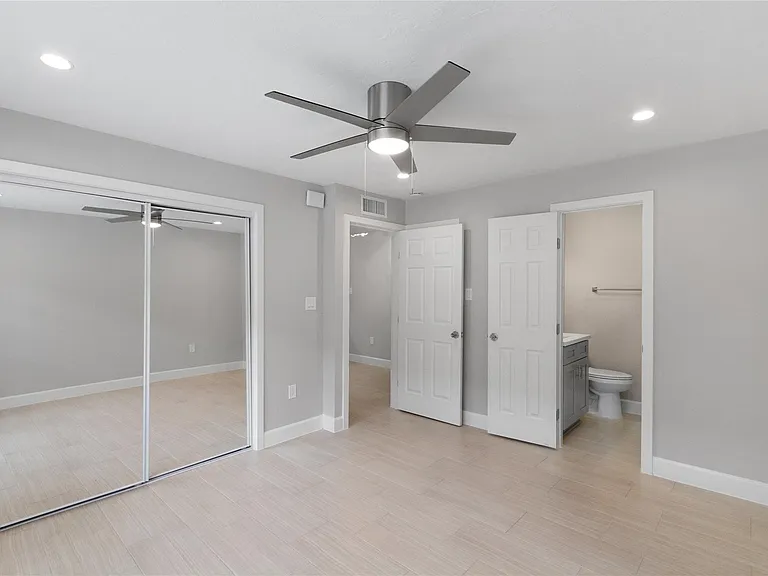2201 Fountain View Dr #47 — Photo 13