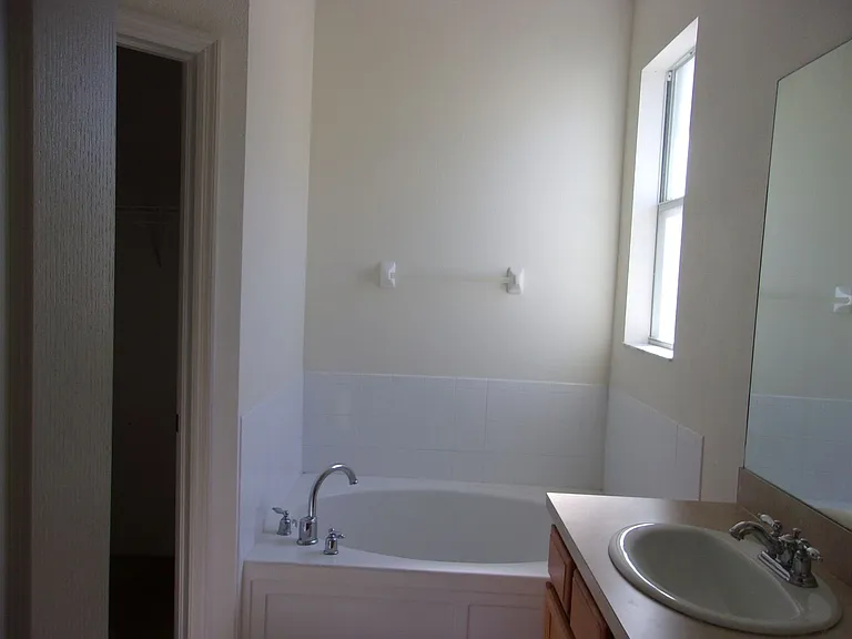 8761 Fetterbush Ct — Photo 5