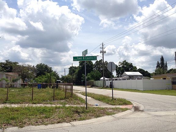 5th image of 4710 Town N Country Blvd