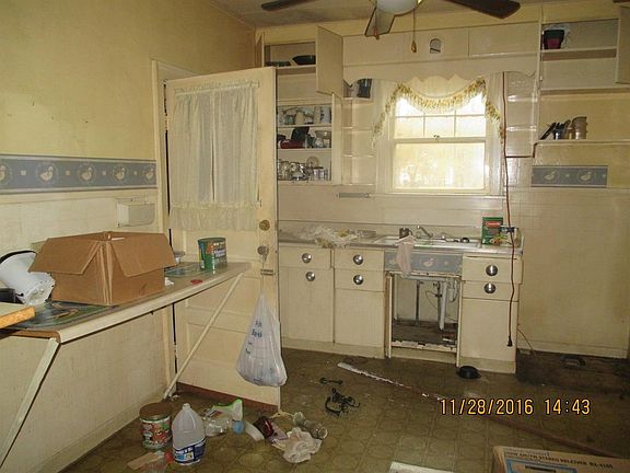 4th image of 609 Euclid Ave