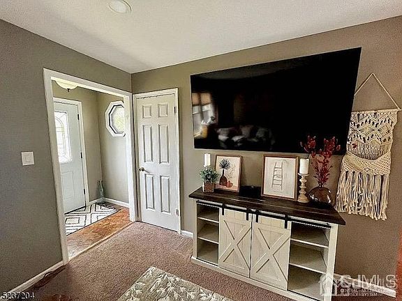 2nd image of 200 Churchill Ave
