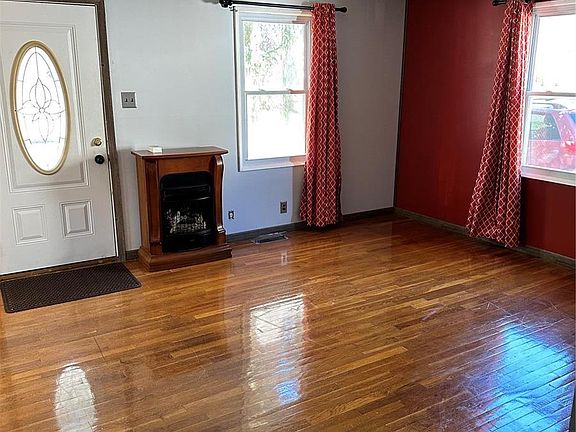 5th image of 12116 Sunnycrest Pl