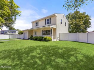 304 Pennington Ct, Toms River, NJ 08753