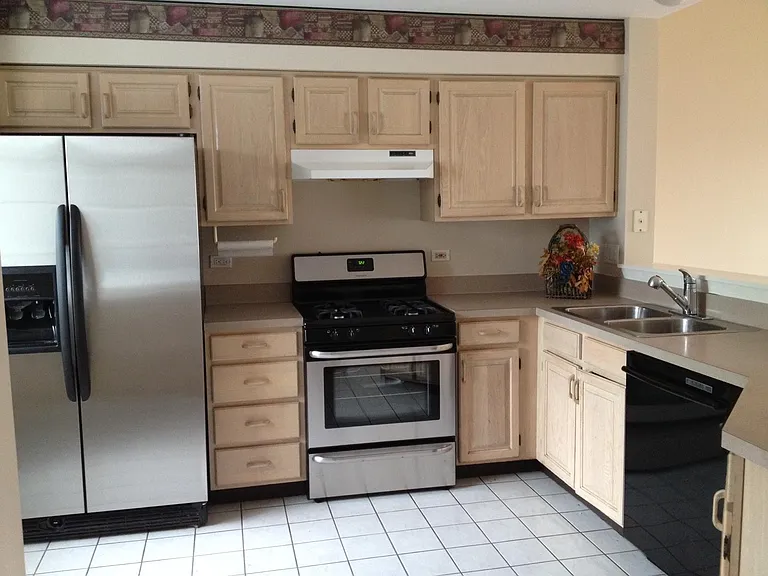 1054 E Wilson Ave — Photo 6
