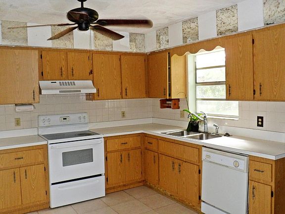 5th image of 632 SW Prado Ave