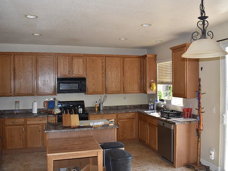 903 Saddlebrook Ln — Photo 8