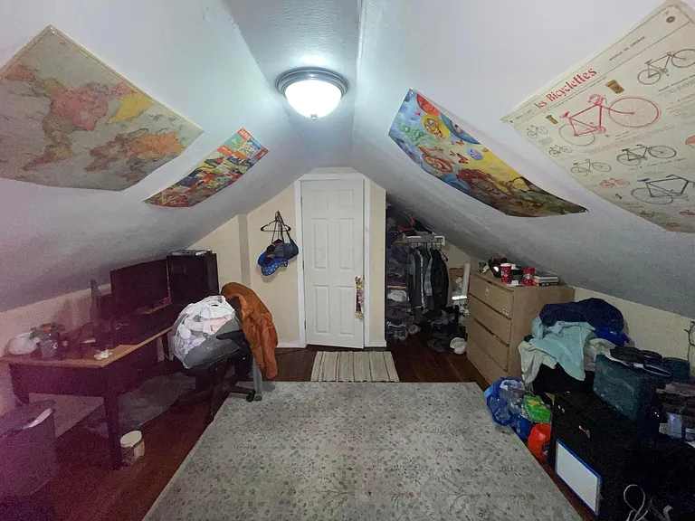 Summit St — Photo 24