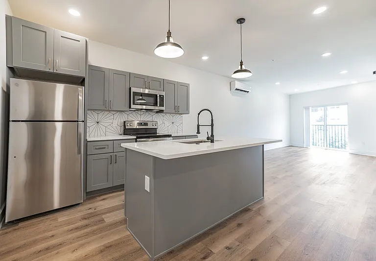 4328 Main St #2 — Photo 3