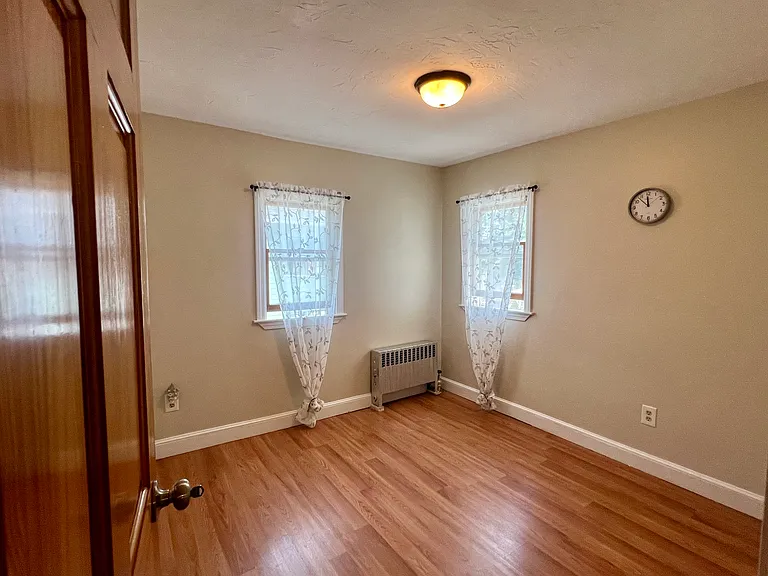 11 Amherst St — Photo 17