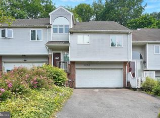 370 Greenleaf Rd, York, PA 17406