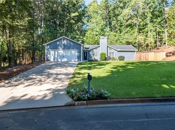 3900 Maple Wood Trl, Buford, GA 30518