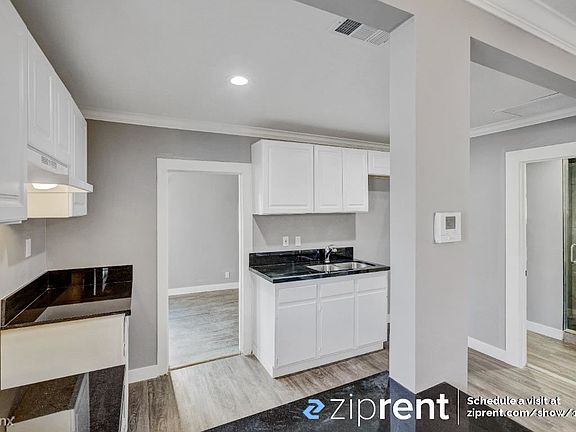 3rd image of 2814 1/2 W Avenue 34