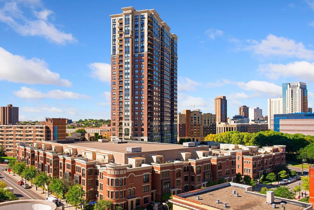 500 E Grant St APT 2102, Minneapolis, MN 55404 condo