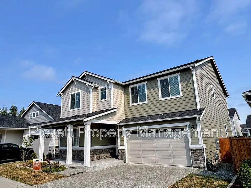 4 bed, 3.0 bath, 2926 sqft, $3,700 — Photo 3