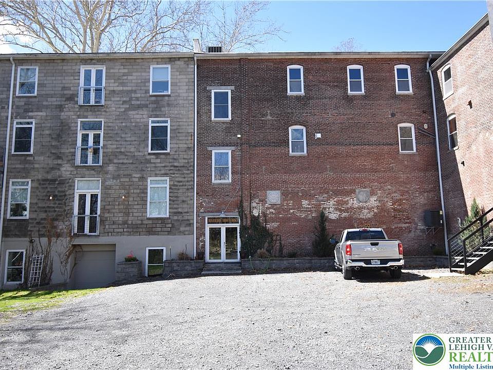 1st image of 43 N Delaware Dr #3