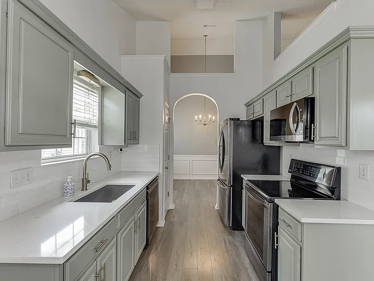 2464 Laurelfield Dr — Photo 18