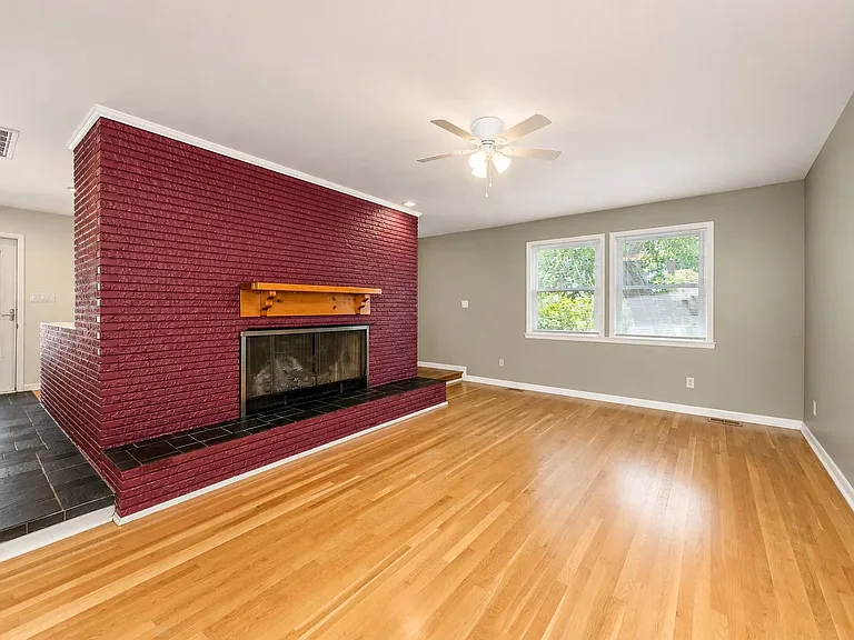855 Catalina Dr — Photo 6