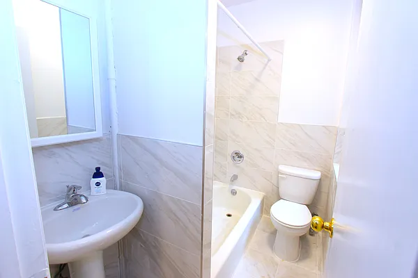 Rented by Compass | media 11