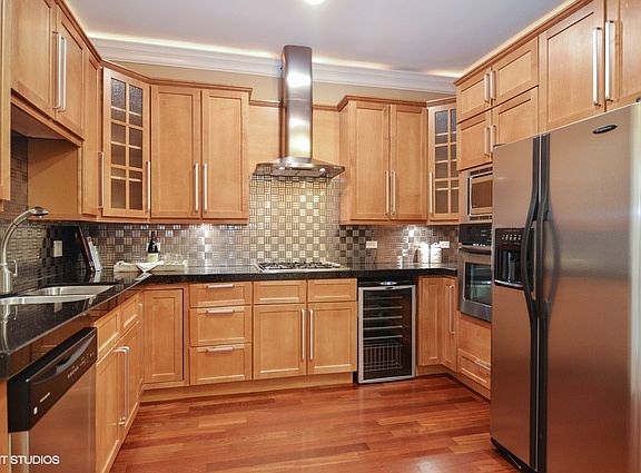 2nd image of 4231 N Kedzie Ave #2-E