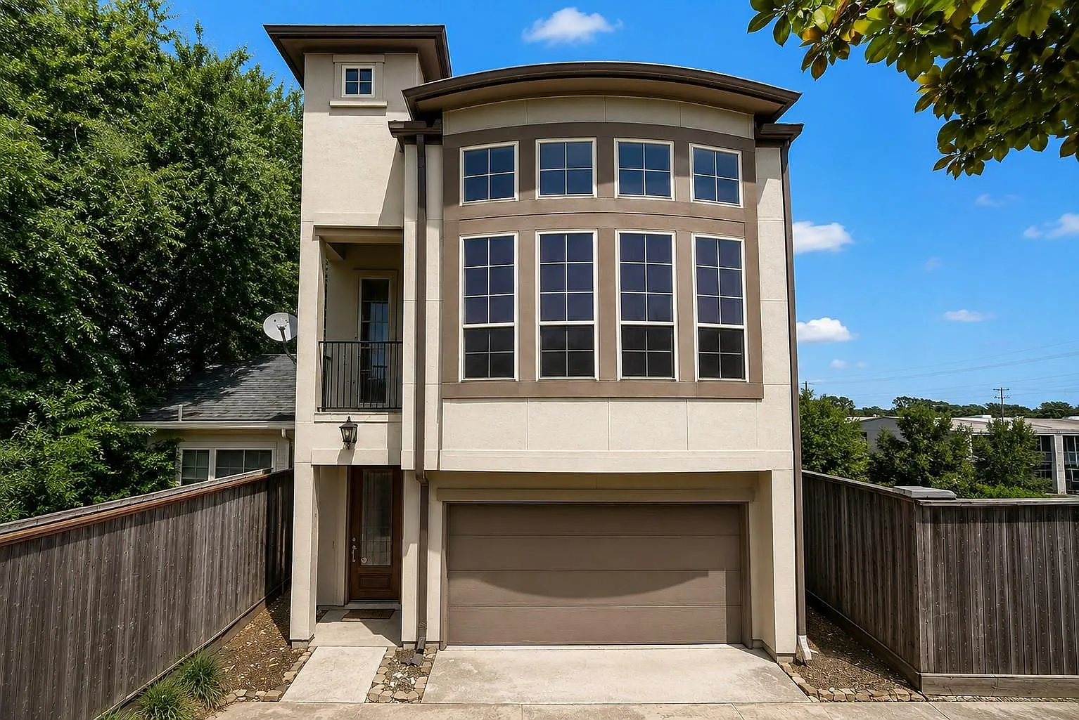 3 bed, 3.0 bath, 1771 sqft, $2,800 — Photo 1