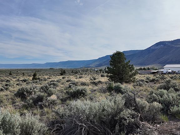 2nd image of Carlon Ln