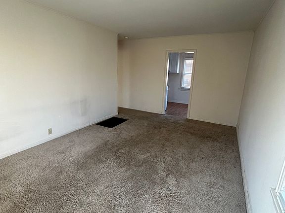 5th image of 153 N Glendale St #1