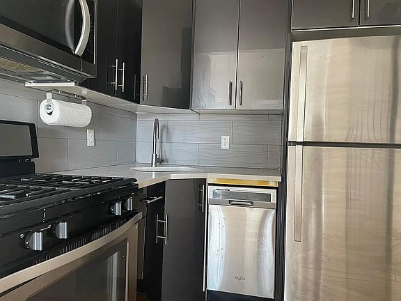 5th image of 1475 Nostrand Ave #4B