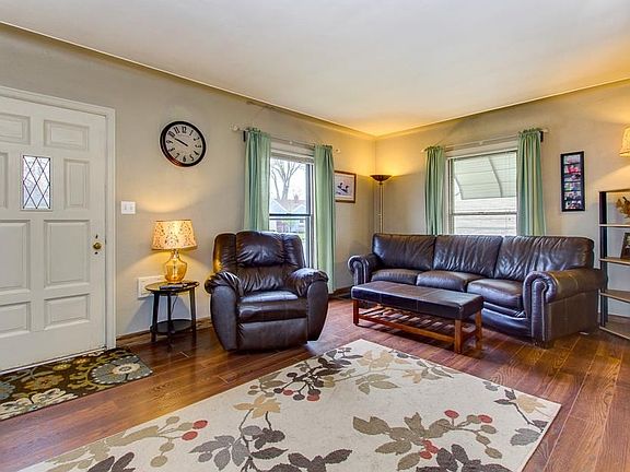 3rd image of 614 7th Ave S