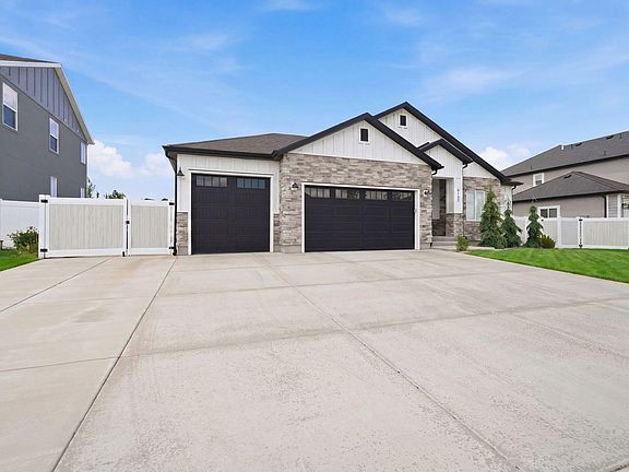 3rd image of 9132 S Ridge Peak Dr