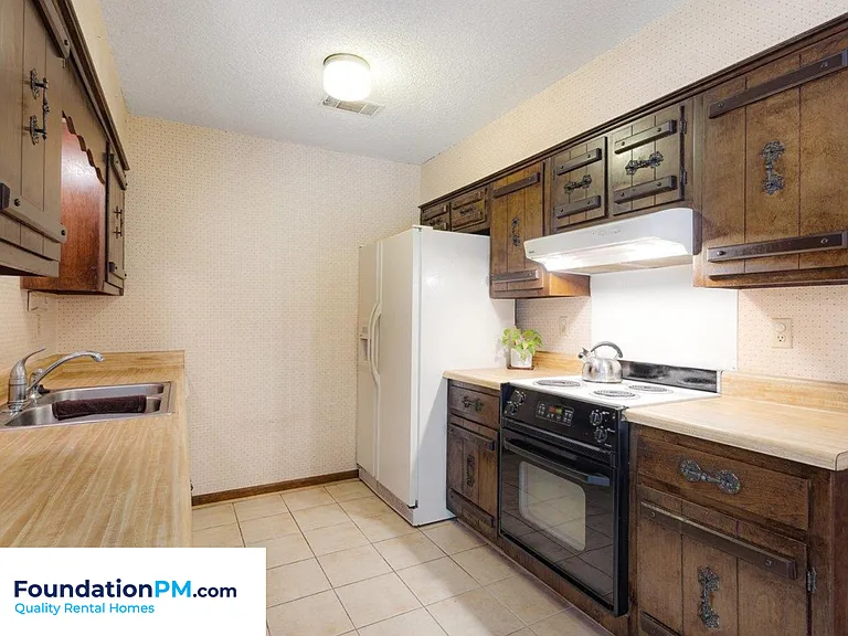 4377 Springwind Rd — Photo 12