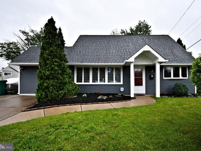 37 Peony Rd, Levittown, PA, 19056