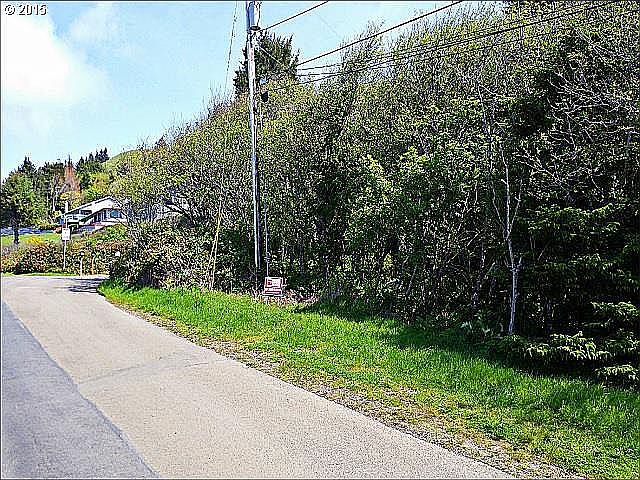 1st image of 6400 NE Port Dr