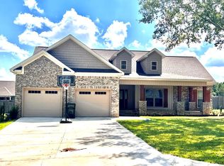 104 Littleleaf Ct, Dothan, AL 36301