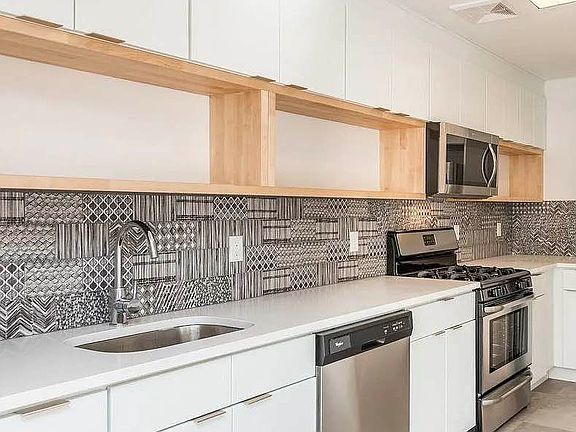3rd image of 766 Lafayette Ave #4A