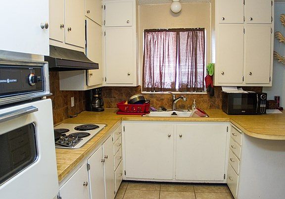 5th image of 2704 Spur Ave