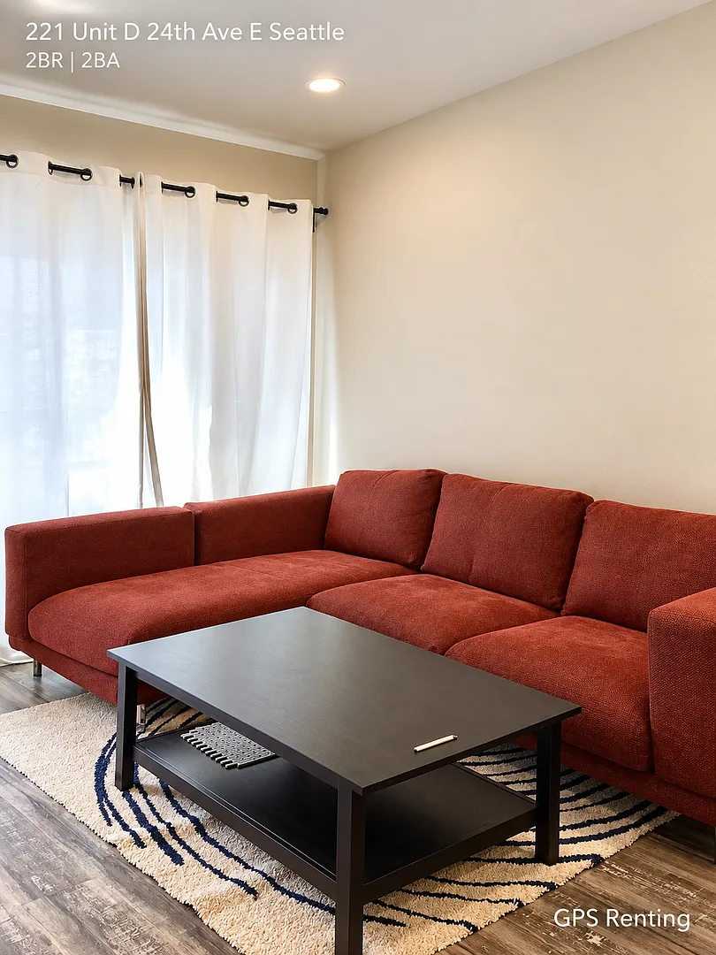 Modern 2-Bedroom, 2-Bathroom Townhome in Seattle — Photo 3