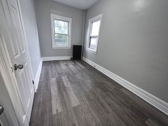 4th image of 236 Danforth Ave #3