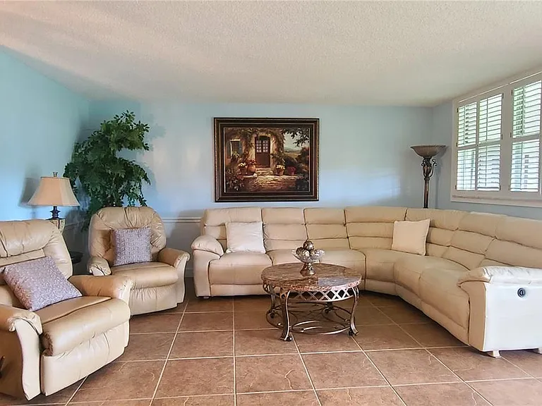 3300 W Rolling Hills Cir #104 — Photo 4