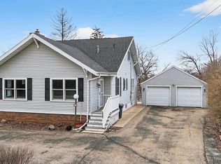 1721 W Main St, Little Chute, WI 54911