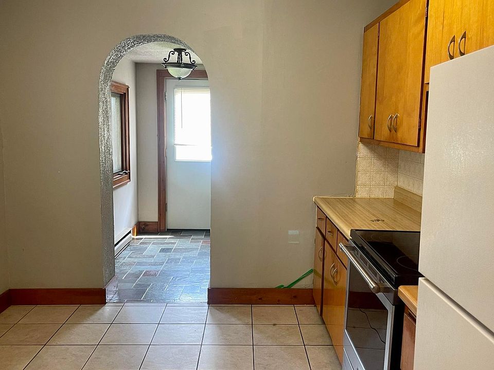 2nd image of 25 N University St
