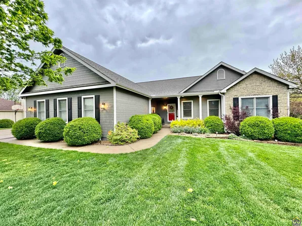 3820 SE 34th St, Topeka, KS 66605