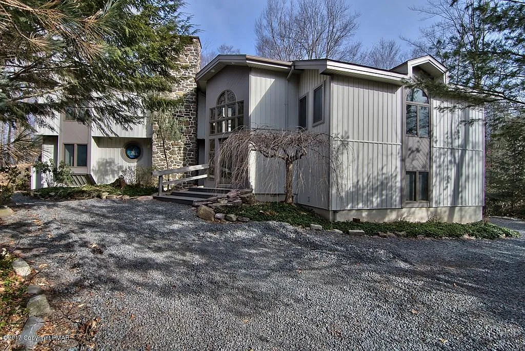 4972 Fox Run photo 1